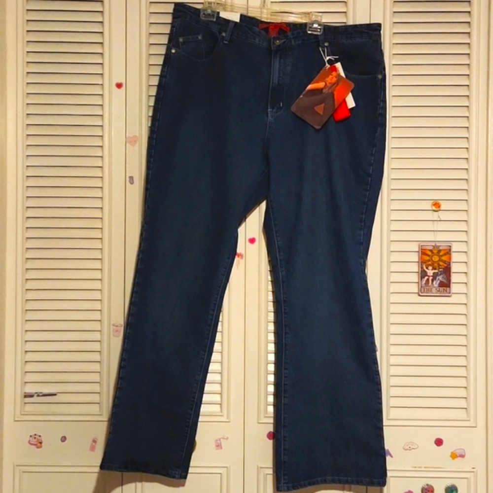 Cosmopolitan Jeanswear 💖 Embroidered Jeans